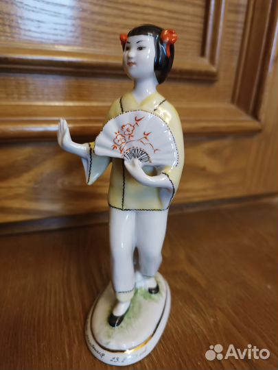 Фарфоровые статуэтки лфз