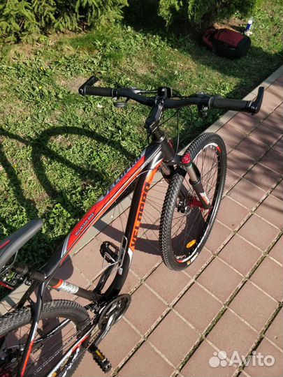 Велосипед на 21 раме и 29 колесах новый полный ком