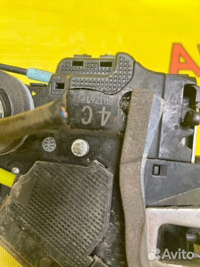 Замок двери задний левый Toyota Camry XV40 2GR-FE