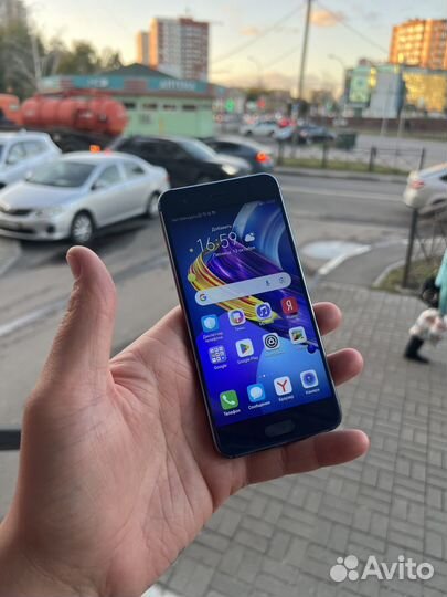 HONOR 9, 4/64 ГБ