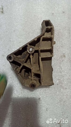 Кронштейн генератора LADA Granta