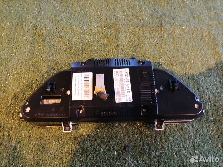Спидометр (панель приборов) 4F0920933H Audi A6(4F2