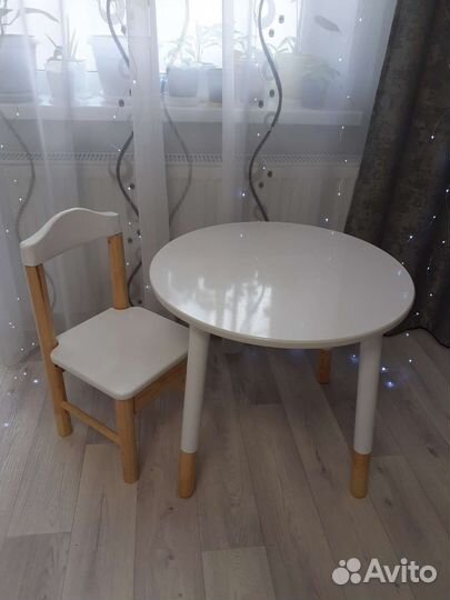 Детский стол и стул