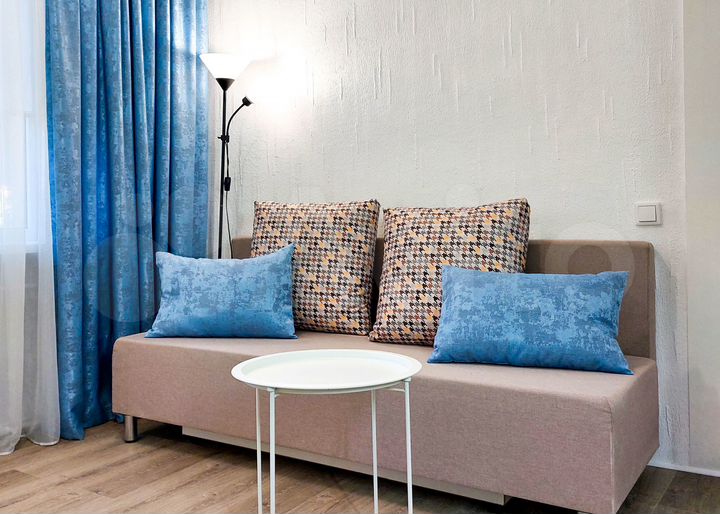 2-к. квартира, 43 м², 1/2 эт.