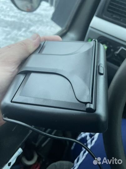 Экран и камера заднего вида