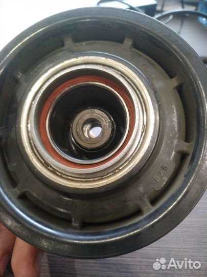 Шкив,муфта компрессор кондиционера BMW 5 7SES17A