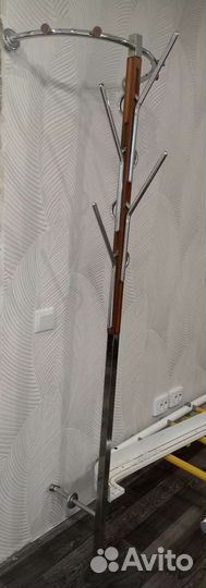 Вешалка напольная настенная