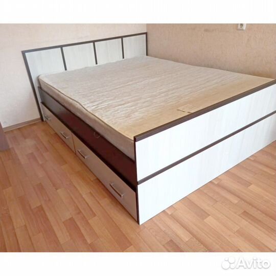 Кровать двухспальная 