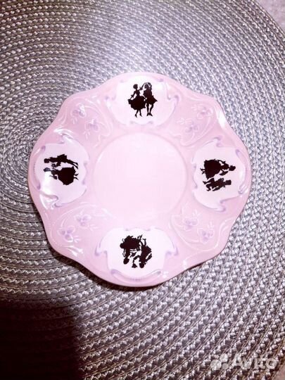 Розовый фарфор Чехия. 2 блюдца