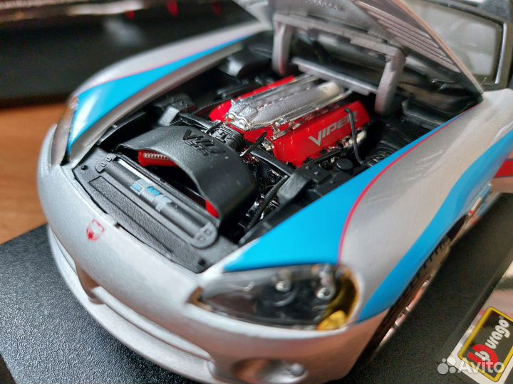 Коллекционная модель Viper SRT/10 1:24