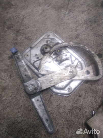 Механизм стеклоподъемника левый Scania 4серии