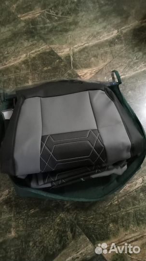 Чехлы Mitsubishi Pajero 2