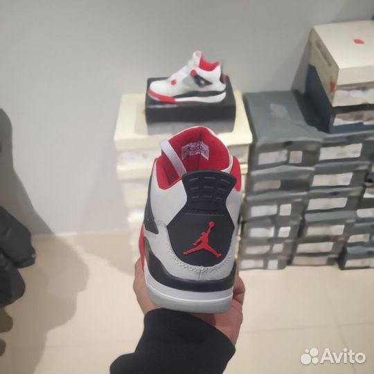 Кроссовки Nike Air Jordan 4