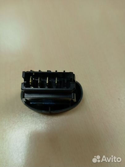 Кнопка обогрева заднего стекла и зеркал Renault Me