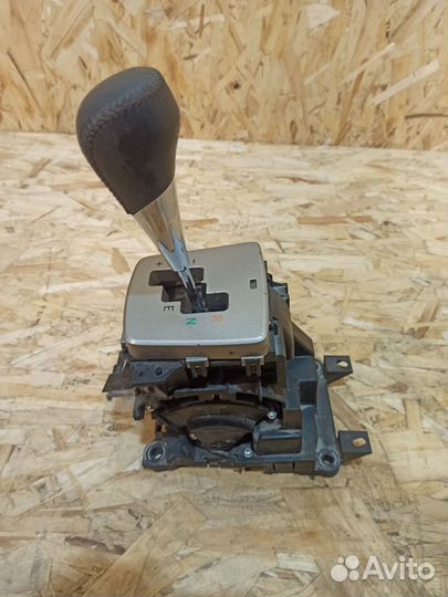 Селектор коробки передач Toyota Corolla E150