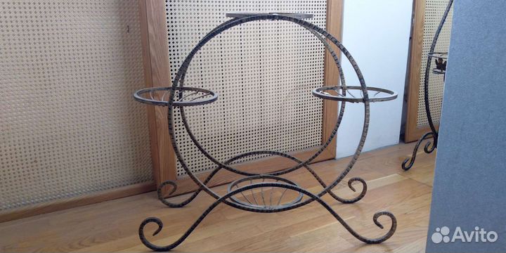 Подставка для цветов