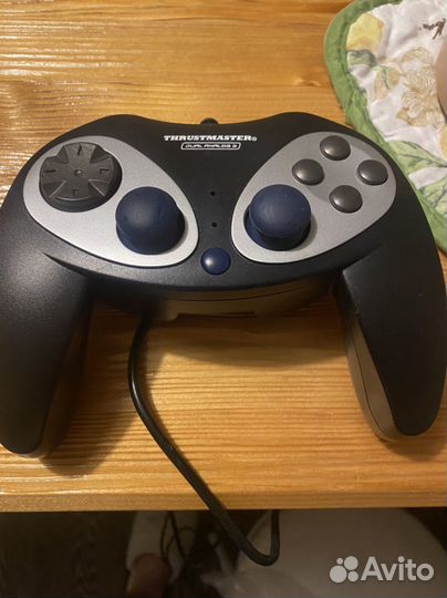 Геймпад thrustmaster