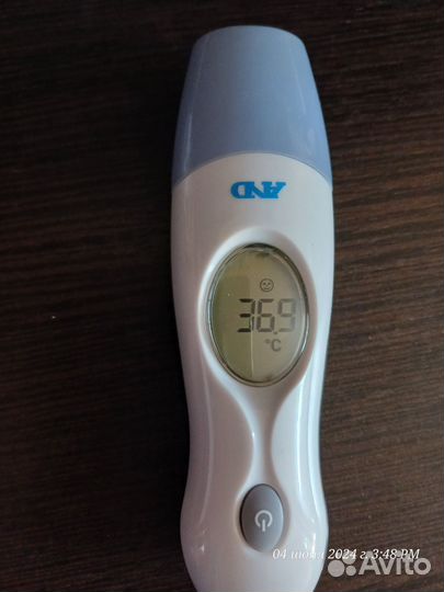 Термометр электронный в чехле. Градусник