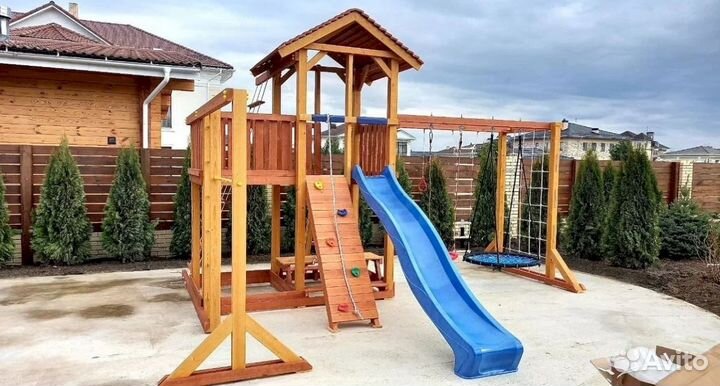 Детская площадка без заноз