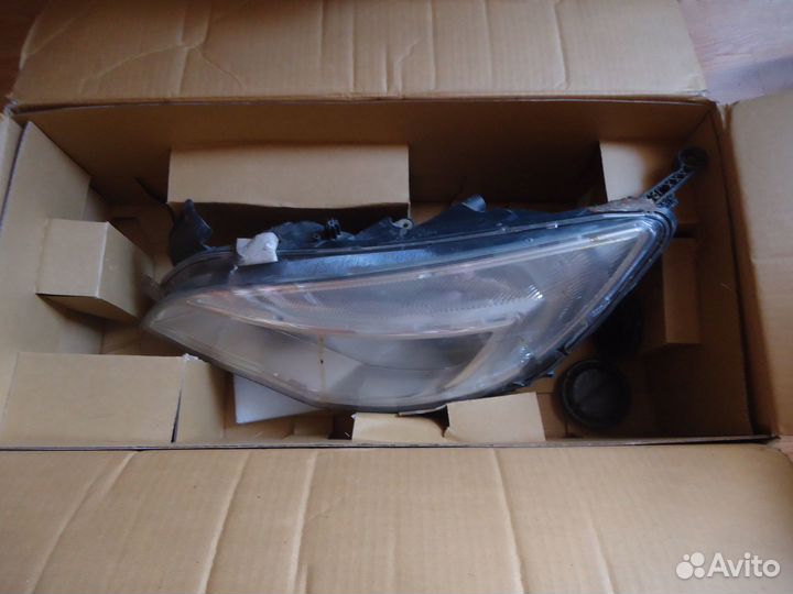 Фара левая opel astra J