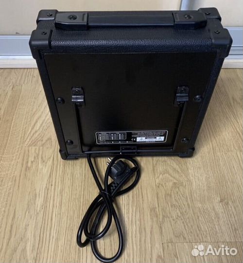 Гитарный комбоусилитель