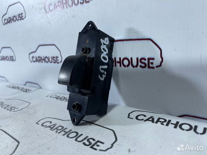 Кнопка стеклоподъемника задняя левая Mitsubishi