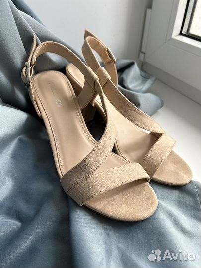 Босоножки женские 37 размер