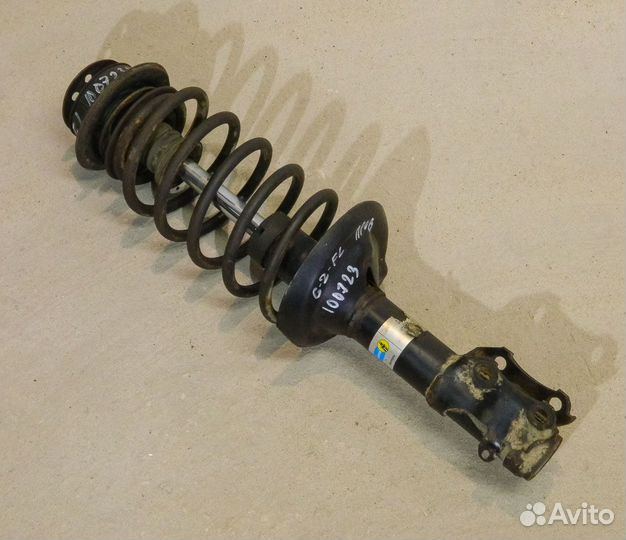 Стойка передняя VW Golf 2