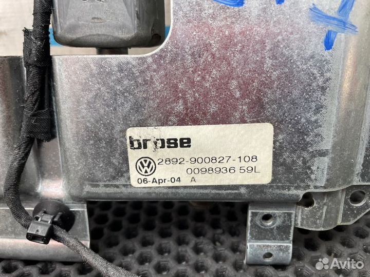 Подголовник передний Audi A8 D3 ASB 2004