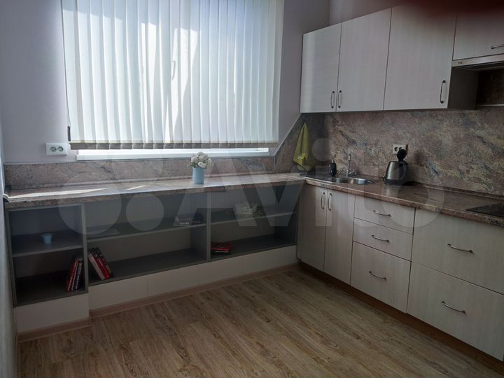 3-к. квартира, 109 м², 3/3 эт.