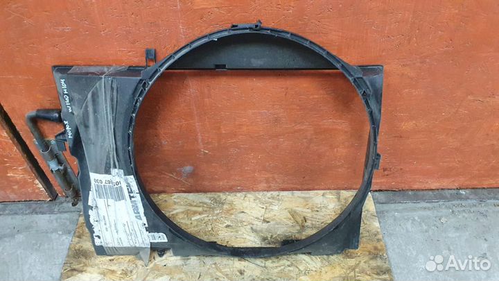 Диффузор вентилятора Mercedes w140