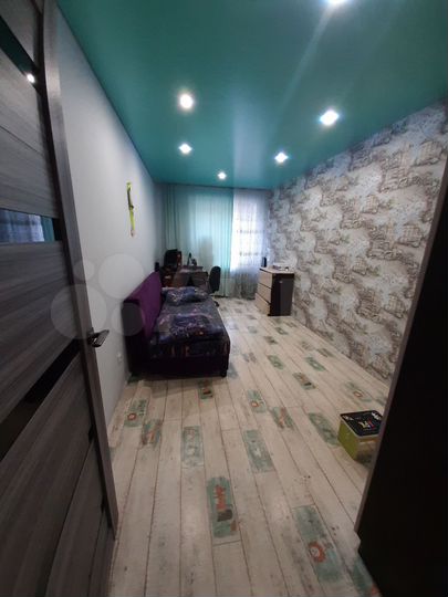 2-к. квартира, 63 м², 3/6 эт.