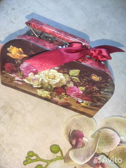 Коробка подарочная