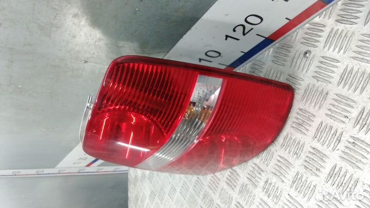 Фонарь Volkswagen Touran (2003-2010)