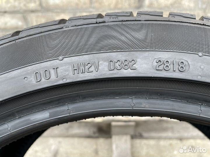 Continental ContiWinterContact TS 830 P 265/35 R19