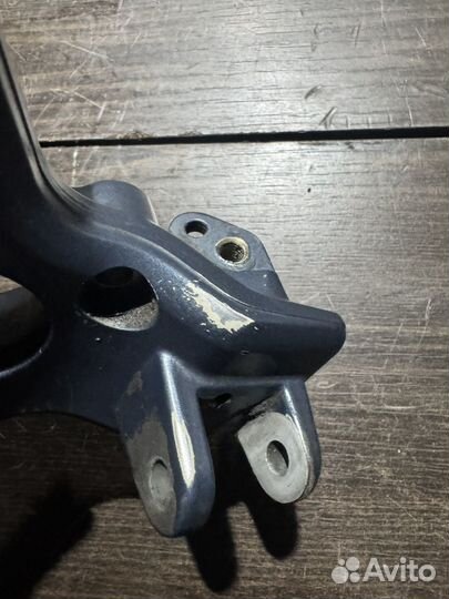 Кронштейн левой подножки r1150r Rockster