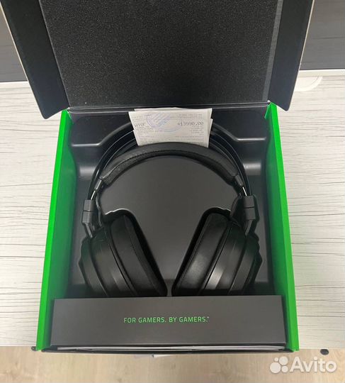 Наушники Razer Nari