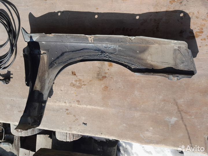 Переднее крыло ваз 2110,2111,2112