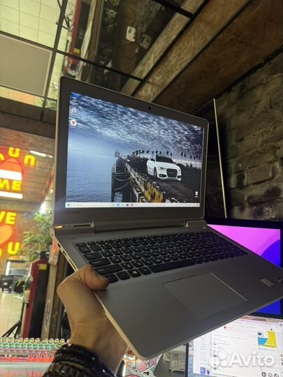 Lenovo 15.6 Full HD core i7 16gb 1tb gf 950 4gb