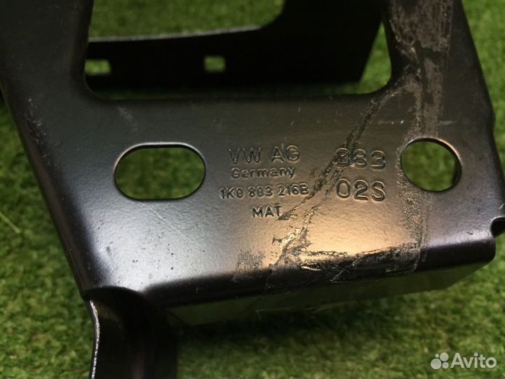 Кронштейн Audi A3 2008-2015