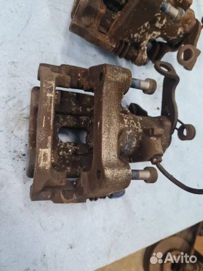 Суппорт тормозной задний Peugeot 3008 2012