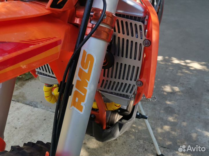 Regulmoto Crosstrec 300
