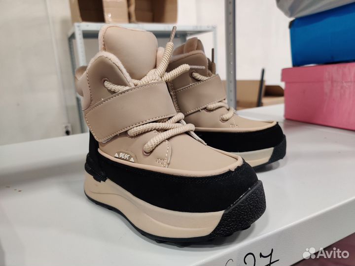 Зимние ботинки детские 27 размер фирма Микаса