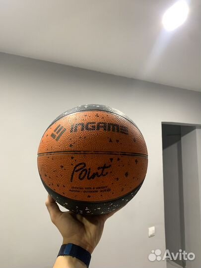Баскетбольный мяч