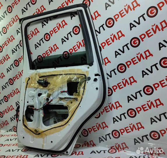 Дверь боковая задняя правая Toyota Funcargo NCP21