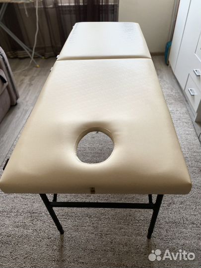 Массажная кушетка