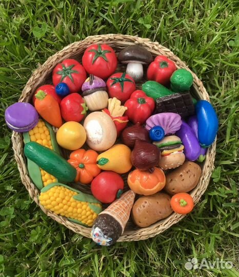 Еда из полимерной глины и елочные игрушки