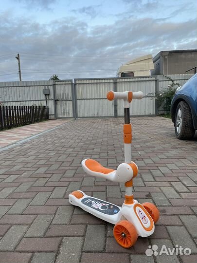 Самокат детский трехколесный с сиденьем
