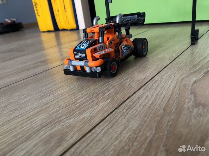 Lego Technic 42104 Гоночный грузовик