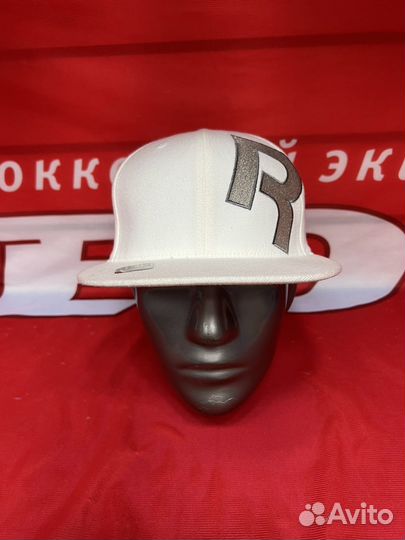 Бейсболка snapback Reebok white L/XL